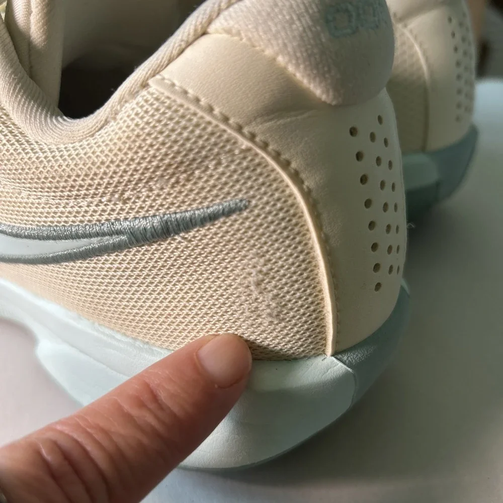 Nike Air Zoom GT Cut Academy Basketball Shoes Coconut Milk HF1569-100 Womens 9.5